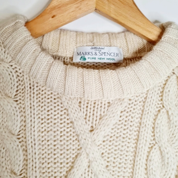 Vintage M&S Pure Wool Cream Cable Knit Scandi Chunky  Size L 42" Chest - Picture 2 of 10